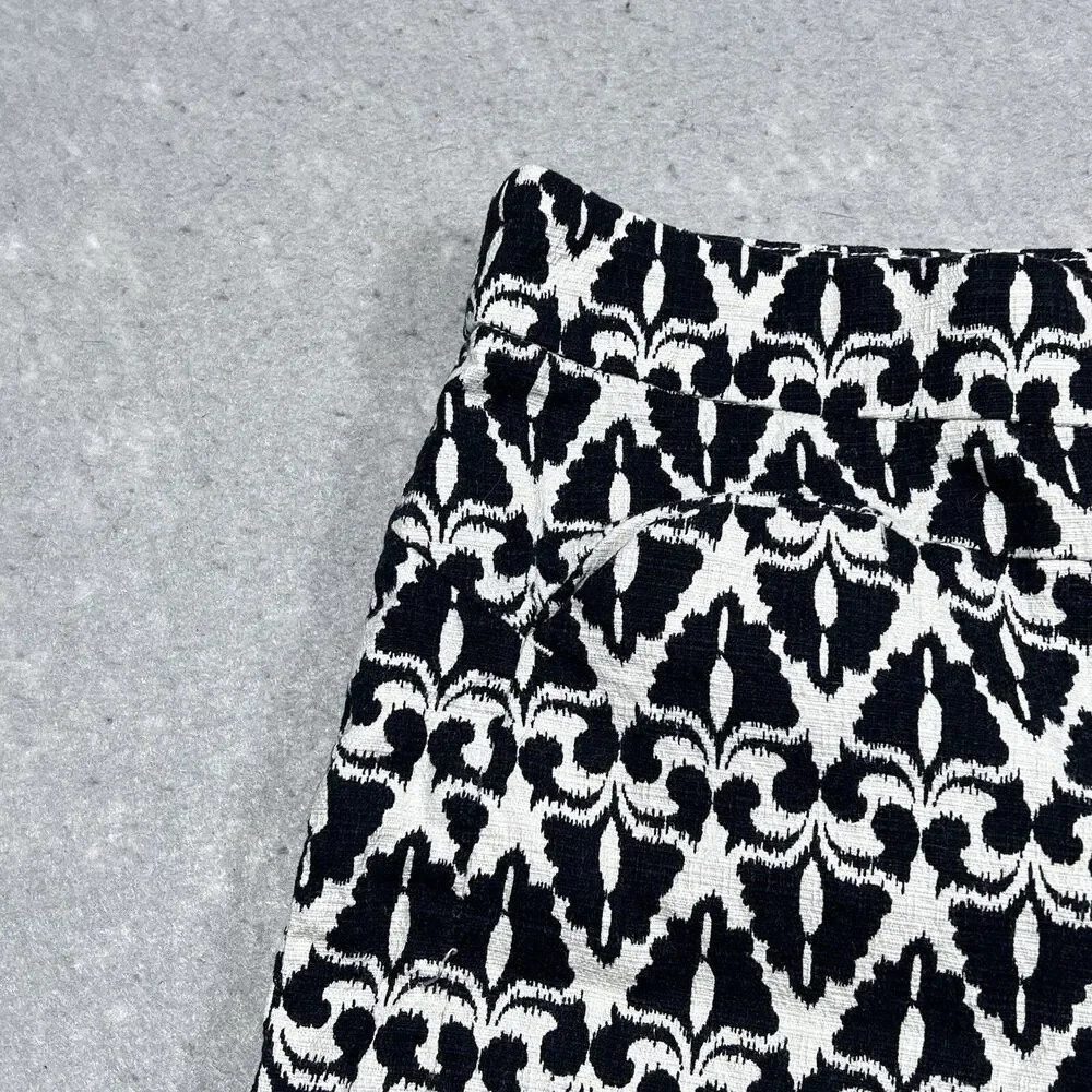 Anthropologie Shorts Women 2 Black White Print Cartoonier Lithograph High Waist